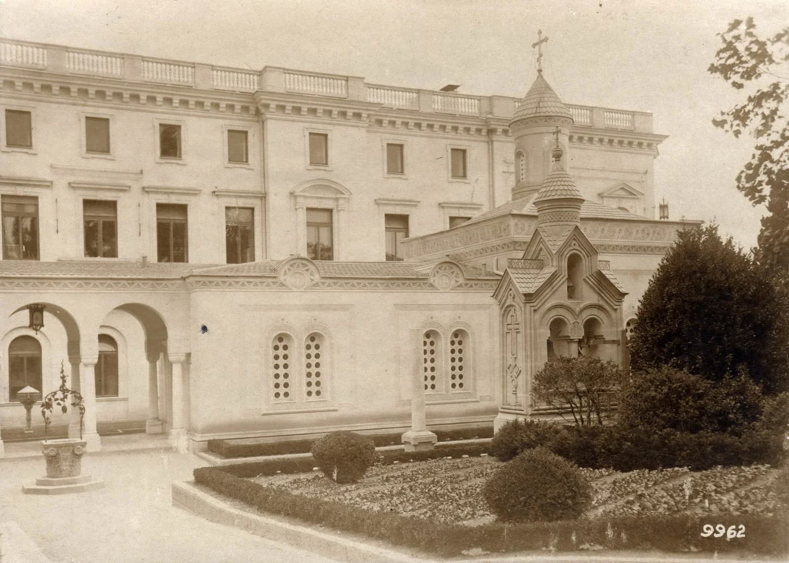 Ливадия. Крестовоздвиженская церковь 1980-1985 год