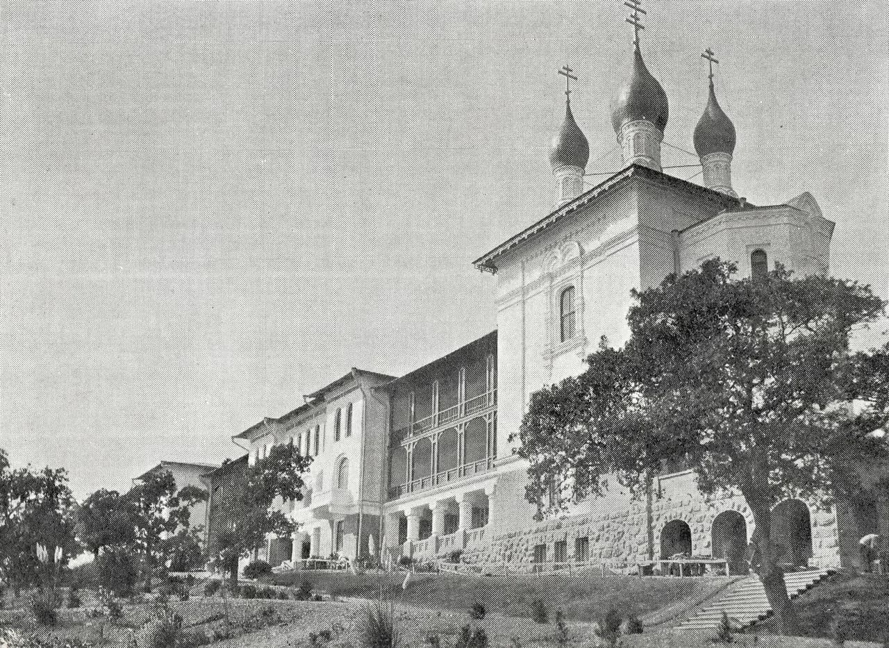 Алупка. Климатическая колония имени Императора Александра III для учащих в церковных школах. 1913 года.