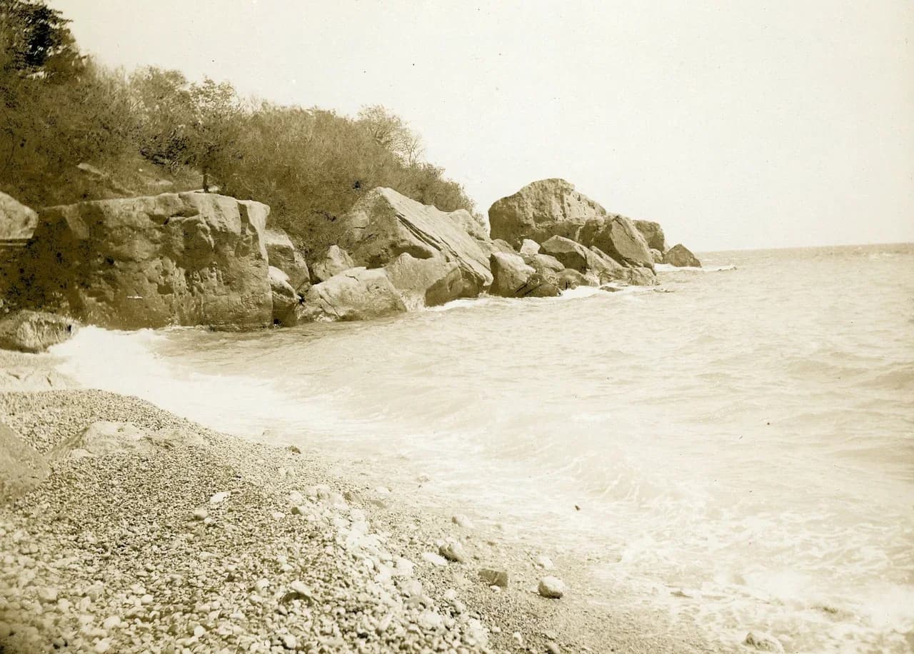 Алупка. Берег моря. 1915 года.