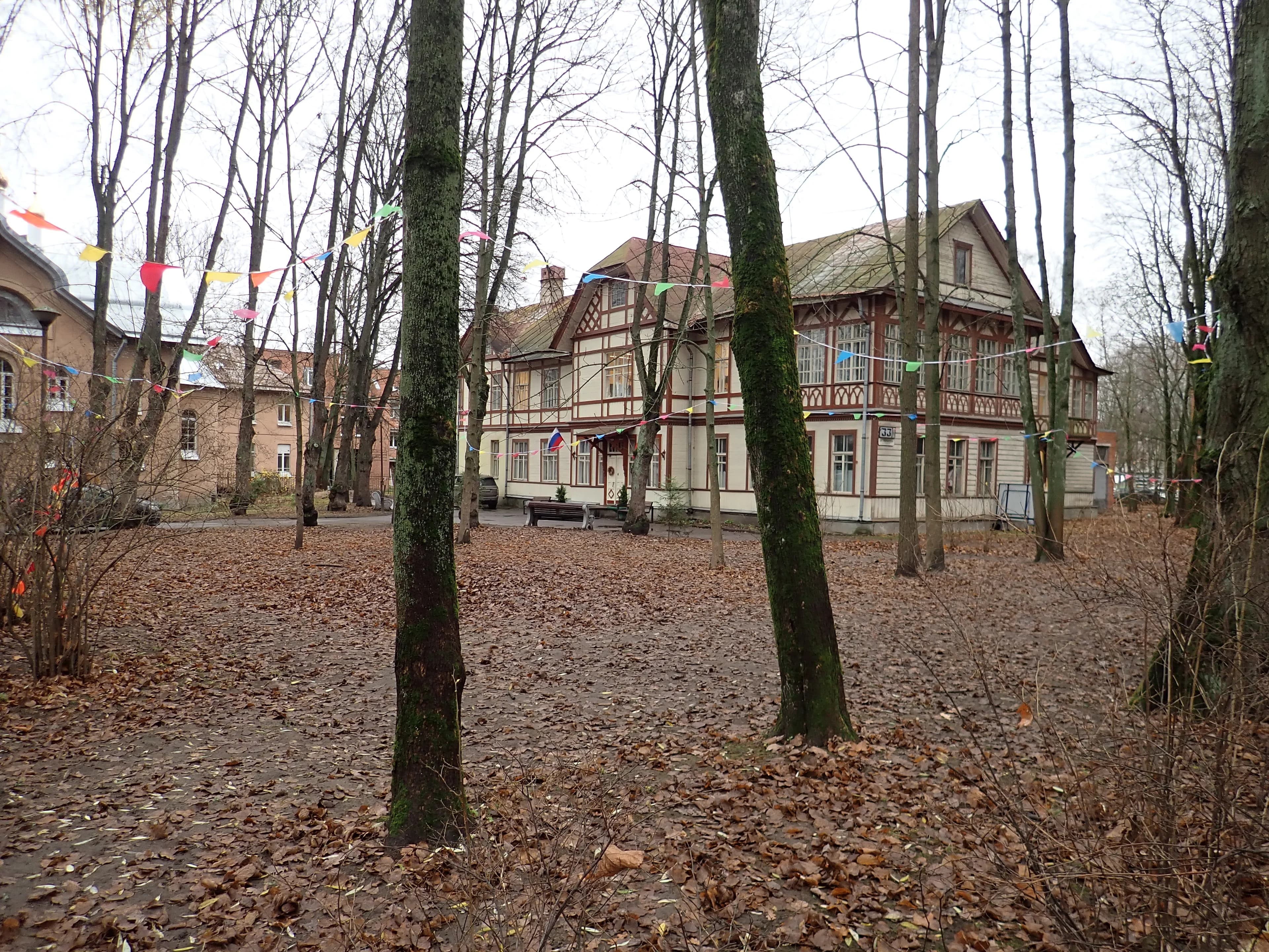 Пушкин.  Леонтьевская улица, 33/14. 