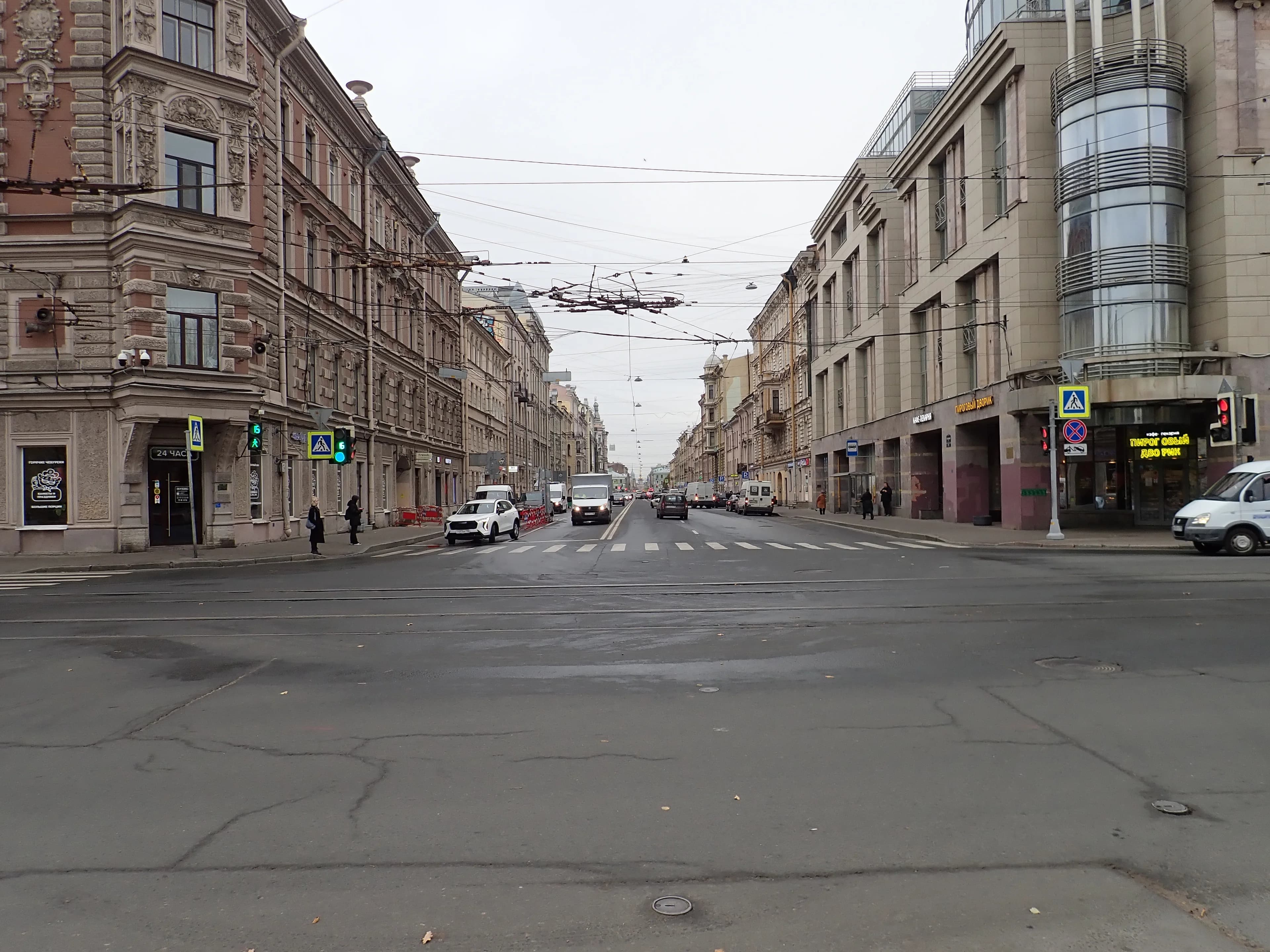 Гороховая улица, вид от Загородного проспекта. 