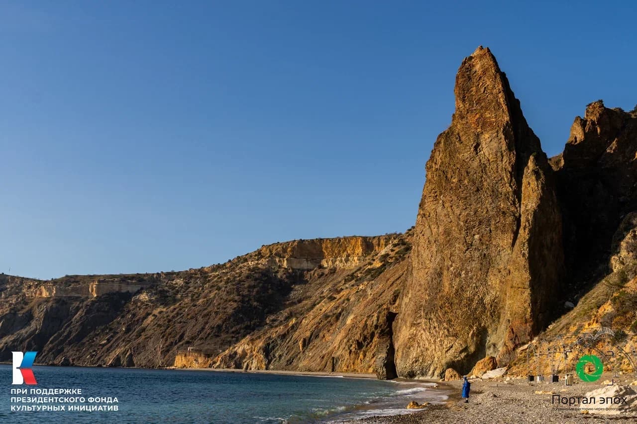 Севастополь. Георгиевский монастырь. Вид сбоку.  Крестовая скала. 2025 года.