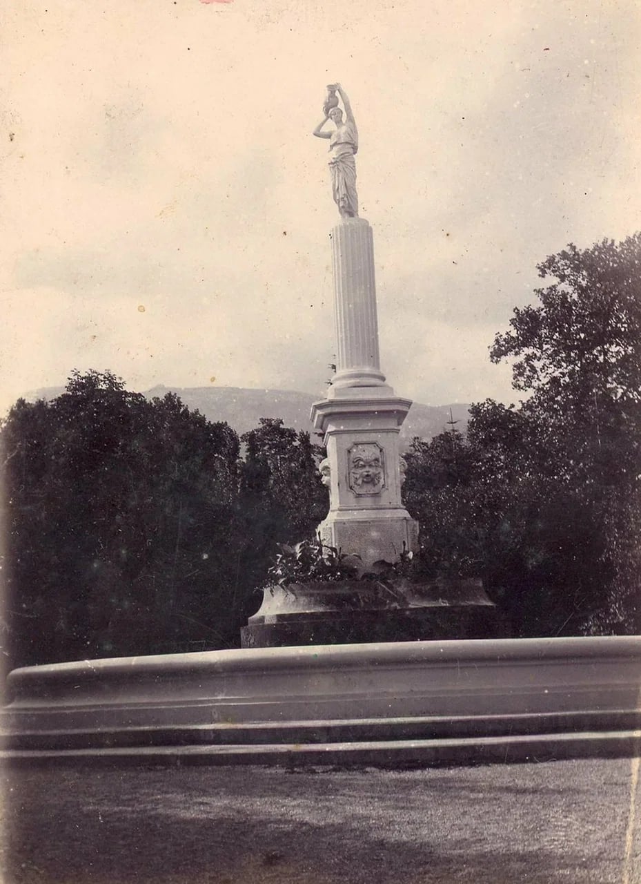 Гурзуф. Фонтан «Рахиль». 1900 года.