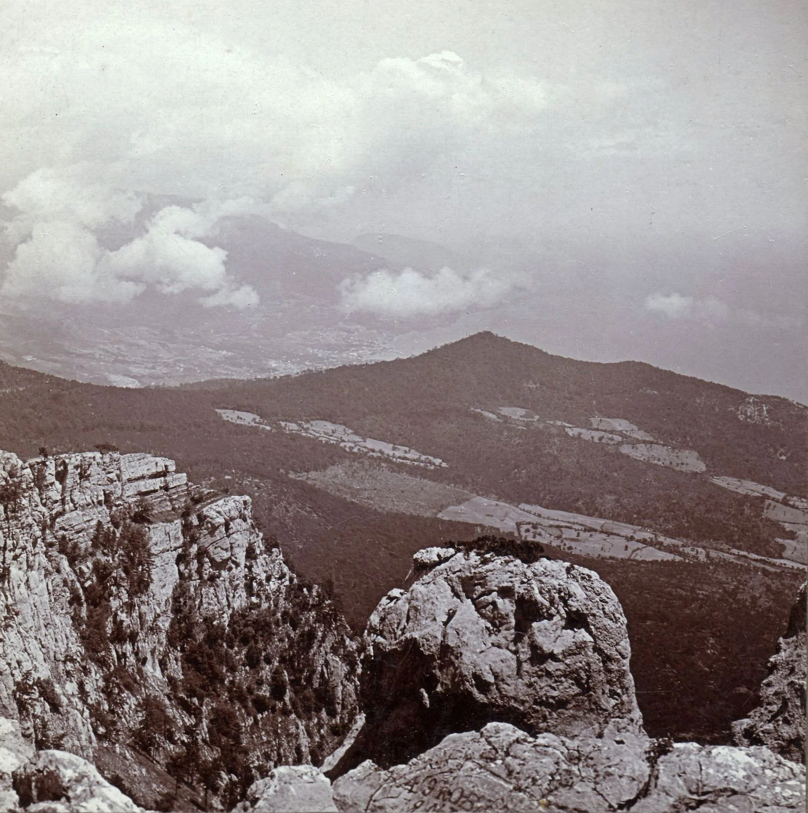 Вид на Ялту с горы Ай-Петри