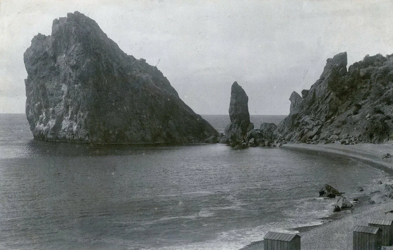 Симеиз. Скала Дива и Монах