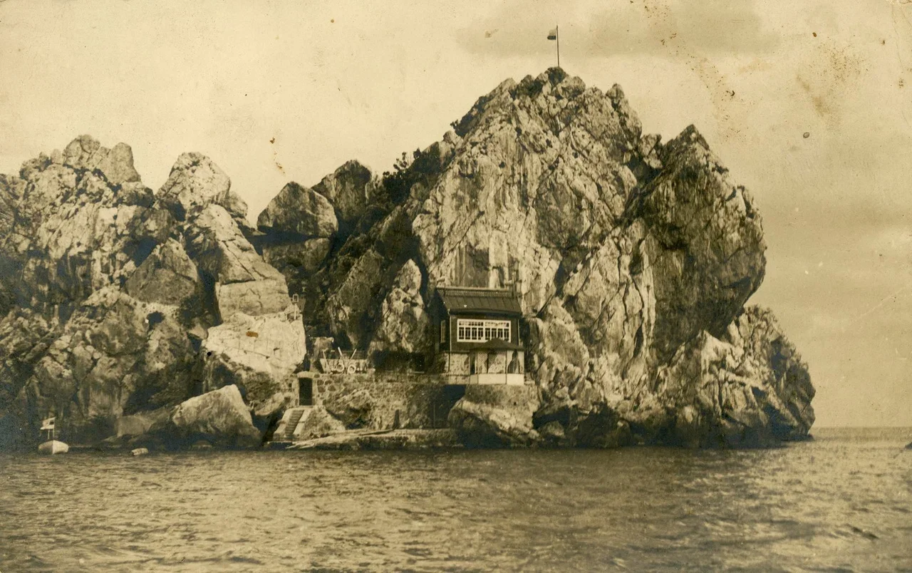 Гурзуф. Скалы Одалары.