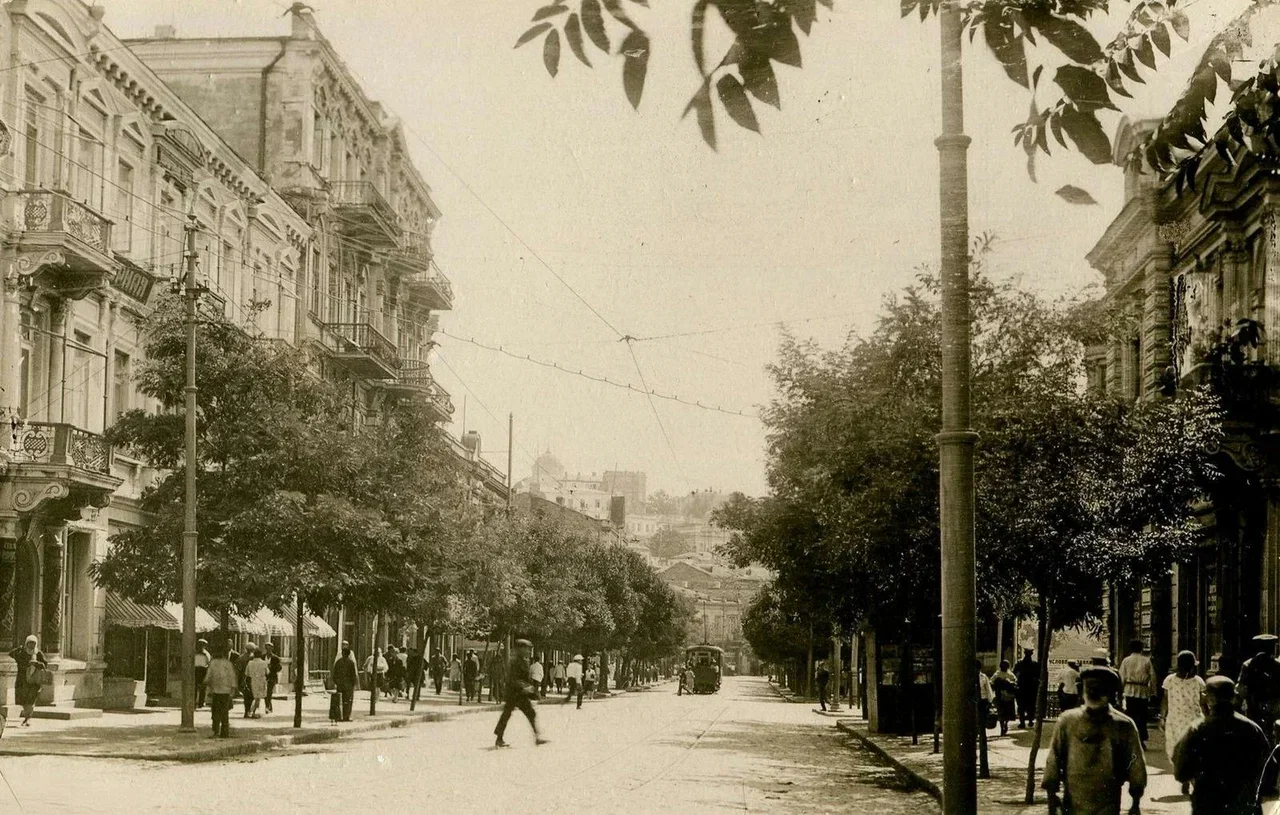 Севастополь. Нахимовский проспект. Гостиница «Северная». 1919 года.