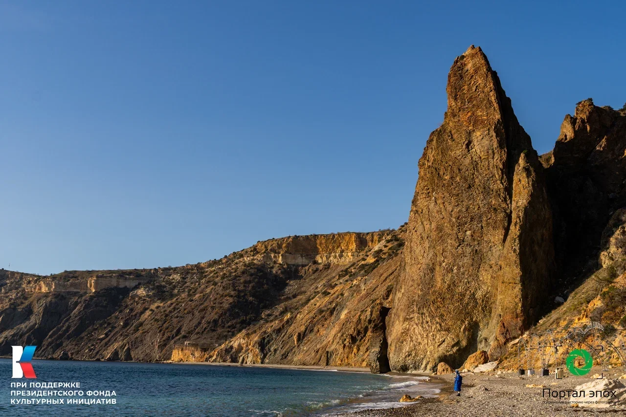 Севастополь. Георгиевский монастырь. Вид сбоку. Крестовая скала. 2025 года.