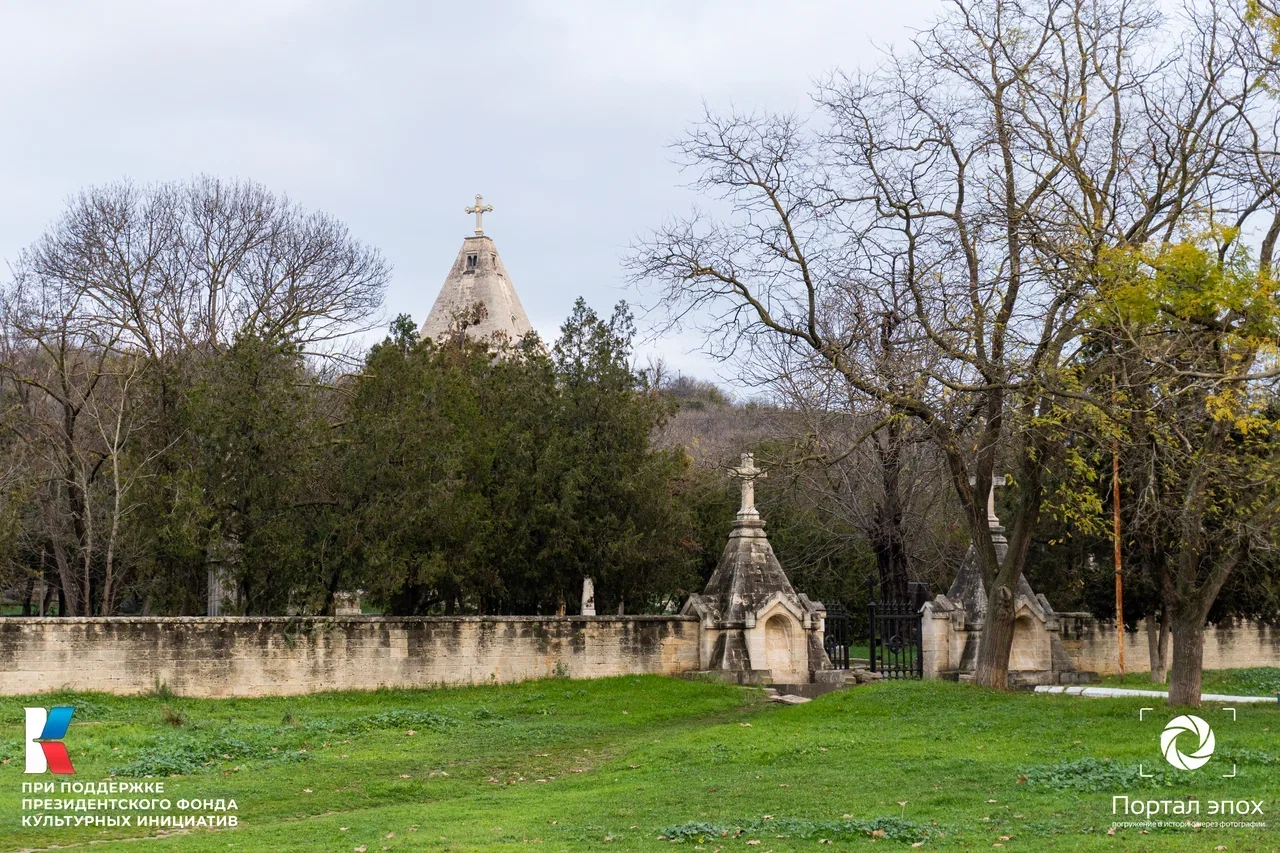 Севастополь. Братское кладбище. Вид сбоку. 2025 года.