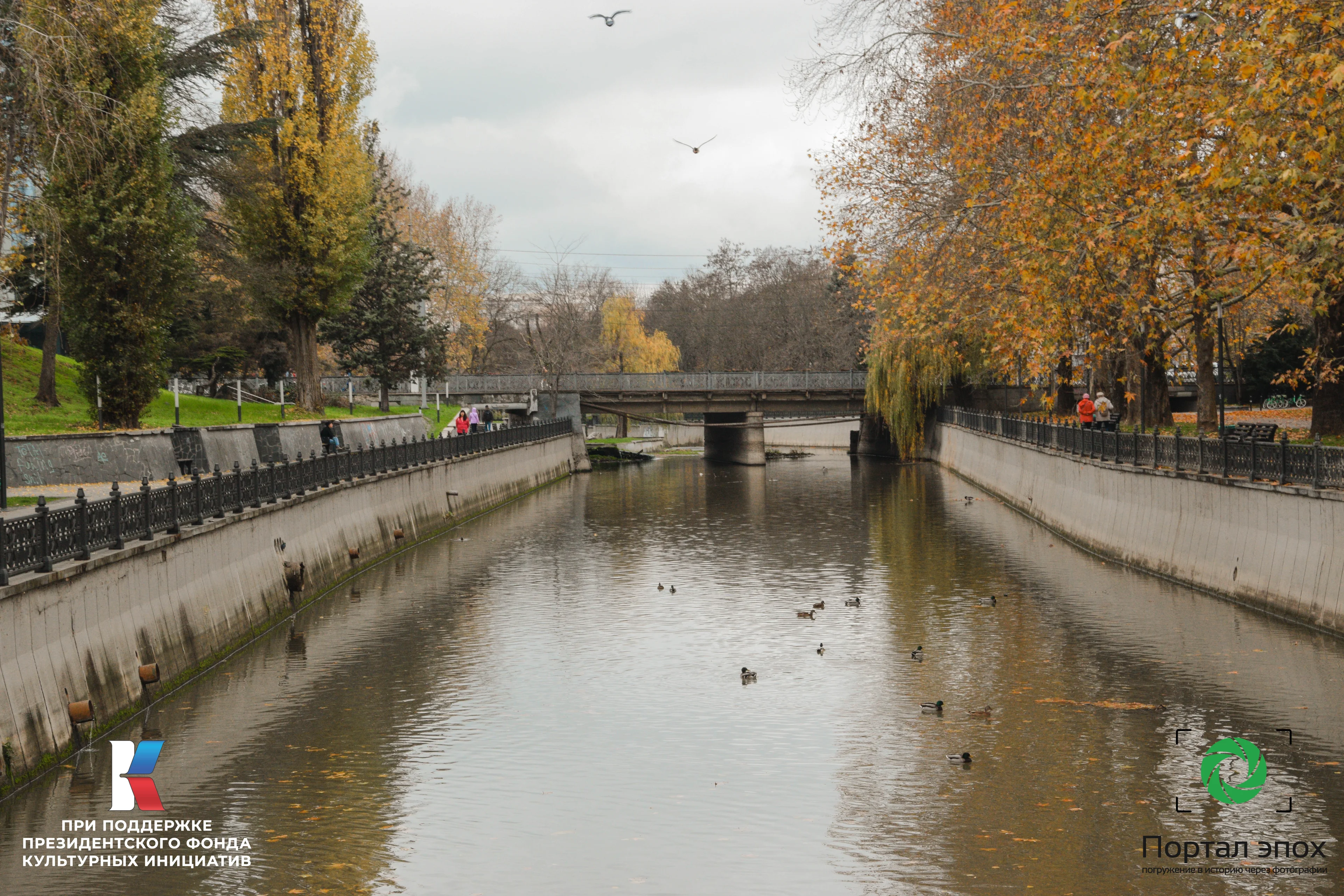 Симферополь. Феодосийский мост. Вид на мост прямо. 2025 года
