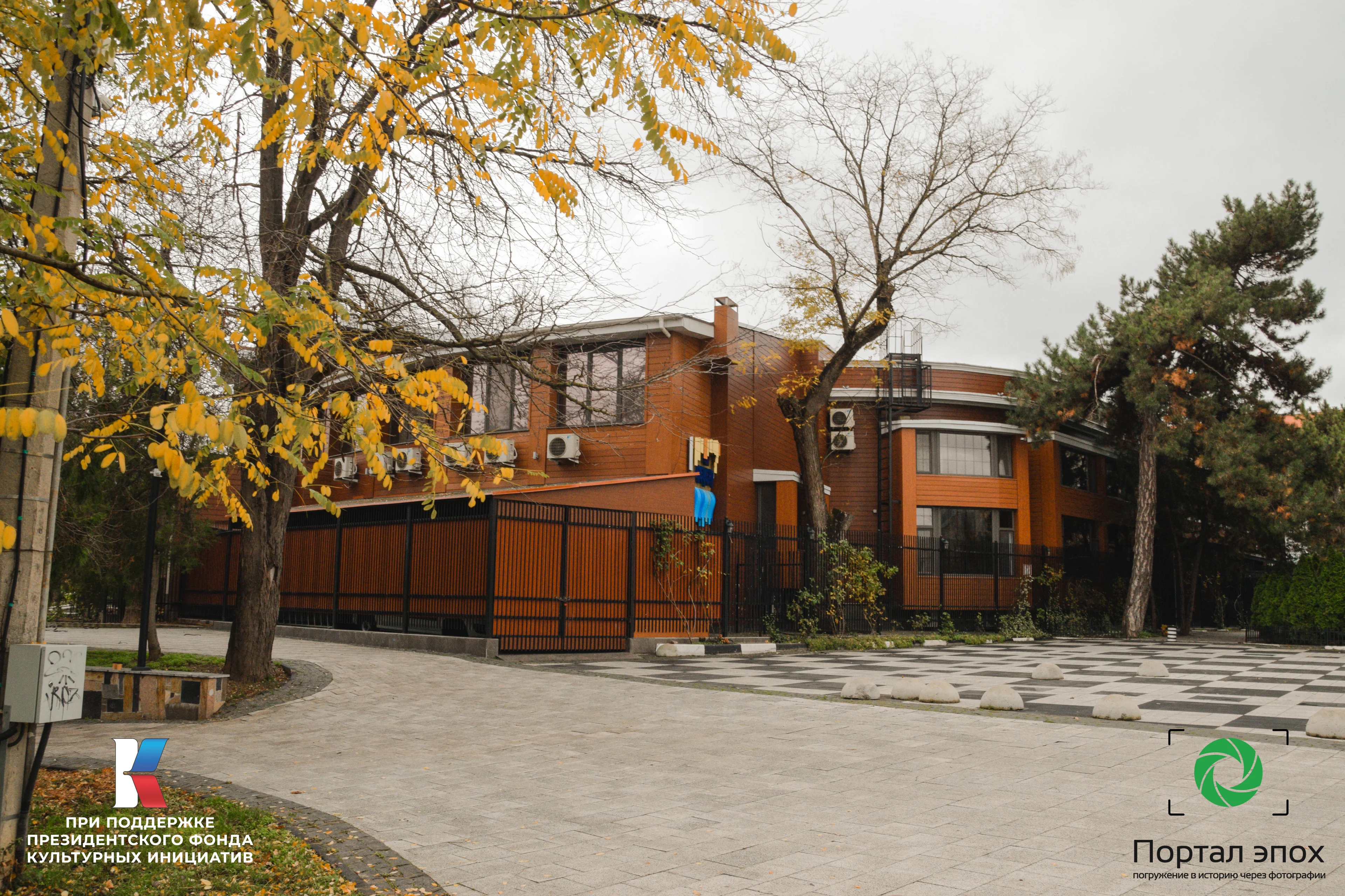 Симферополь. Буфет в  Городском. Вид с угла . 2025 года.