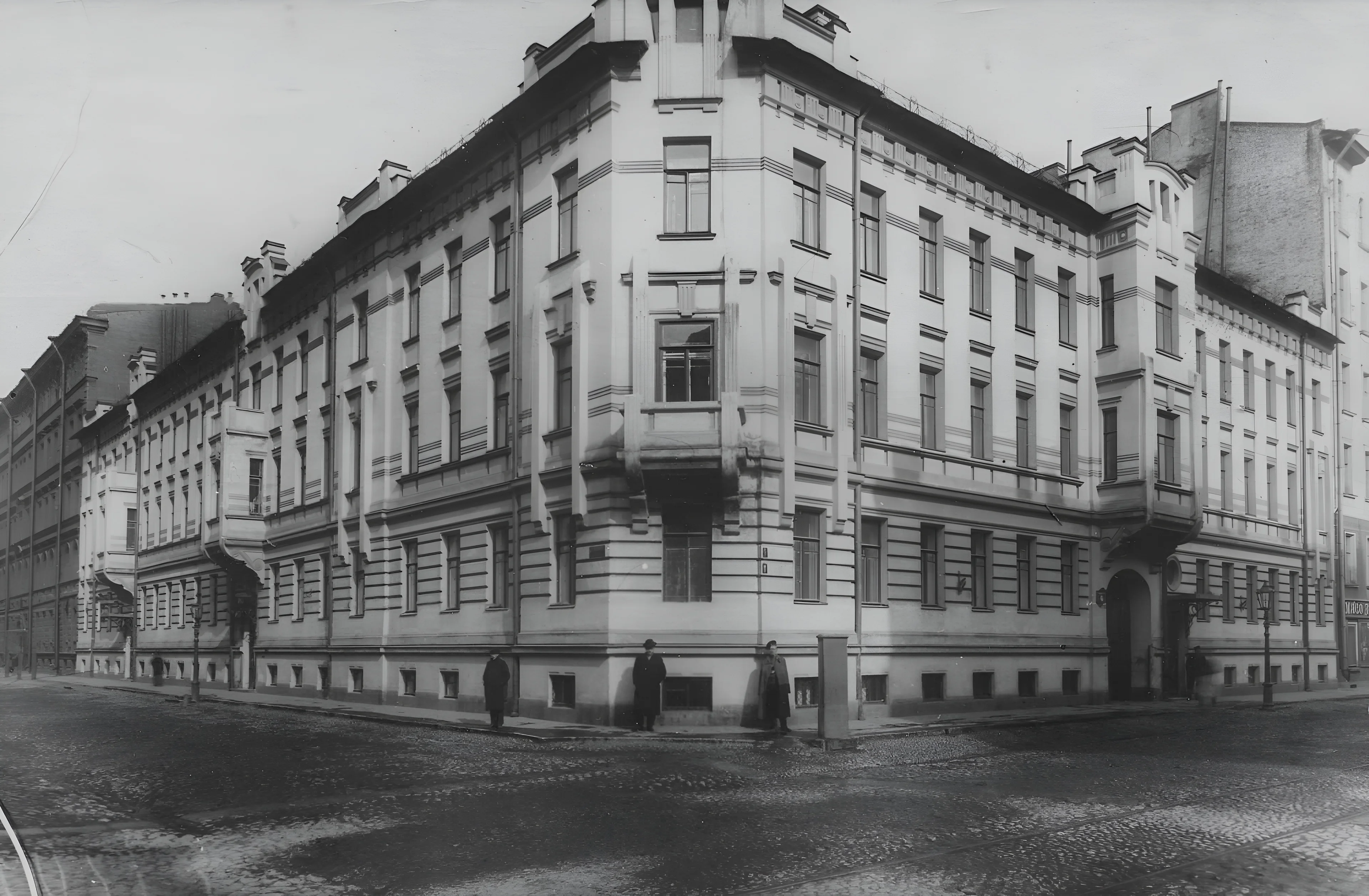 Санкт-Петербург, Центральный район, улица Маяковского, 50.
