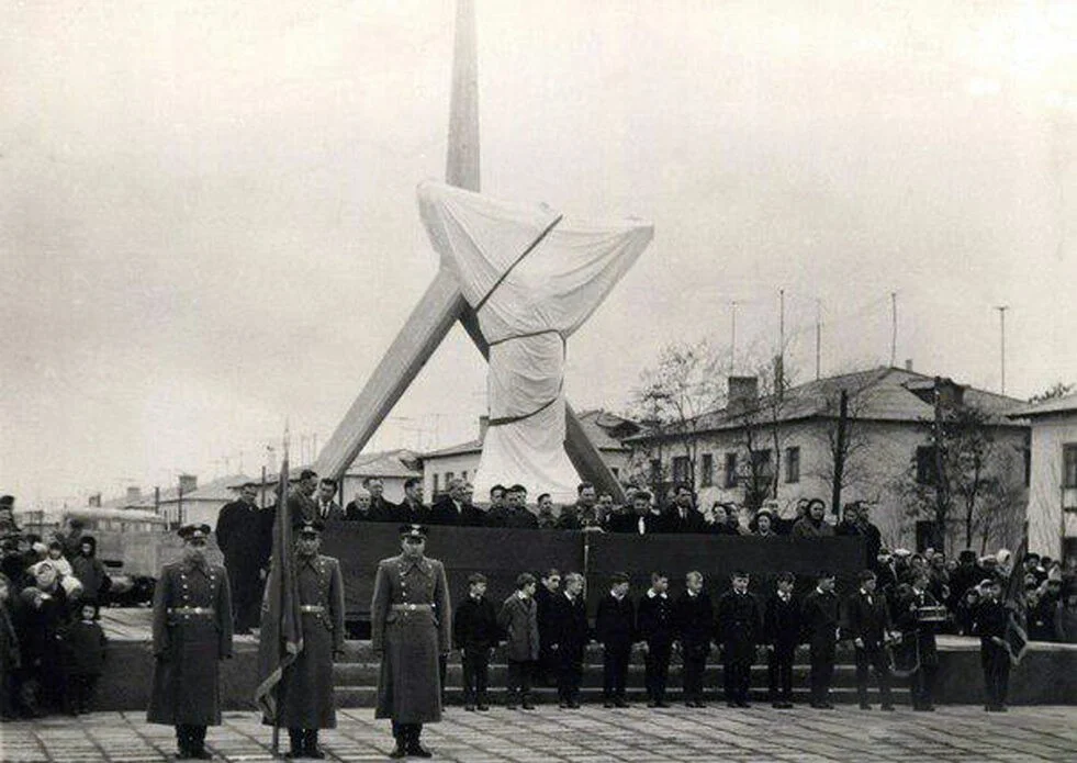 Открытие памятника авиаторам