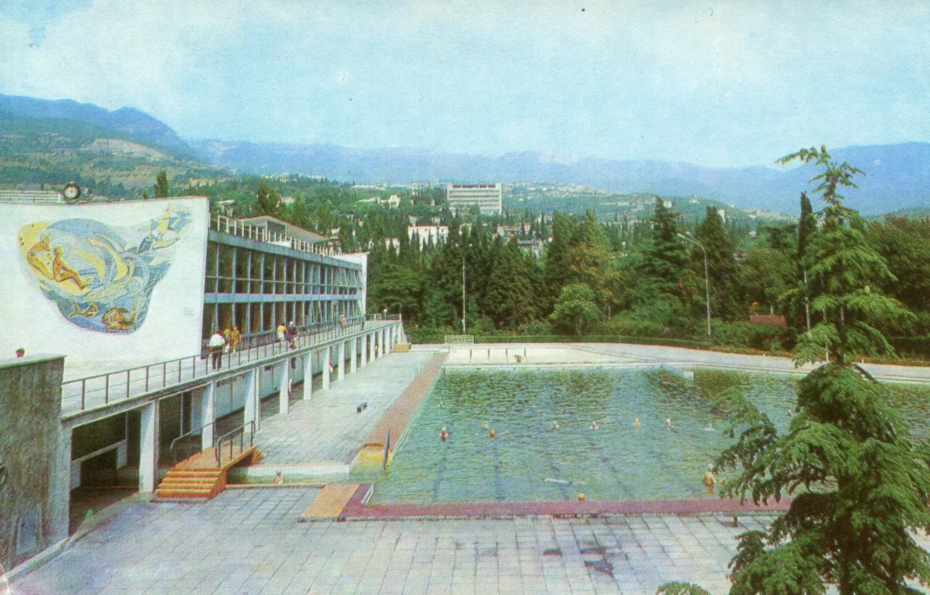 Лечебно-плавательный бассейн
